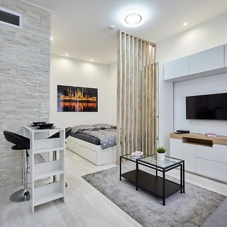 Cozy Little Apartment In Downtown Budapest Exterior photo