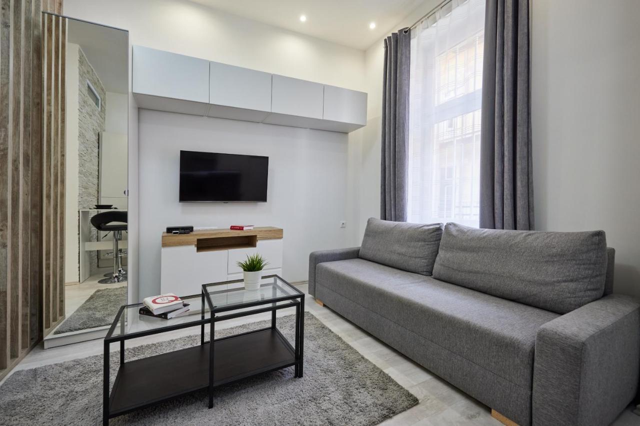 Cozy Little Apartment In Downtown Budapest Exterior photo